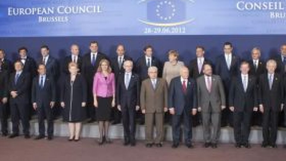 Liderii europeni caută soluţii la problemele UE