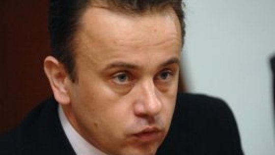 Reglementări controversate în privinţa tezelor de doctorat