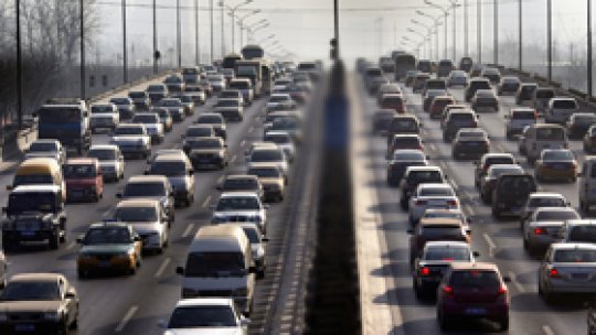 Codul portocaliu de caniculă "restricţionează" traficul rutier