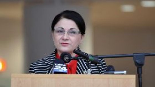 Ecaterina Andronescu a depus jurământul de învestire în funcţie
