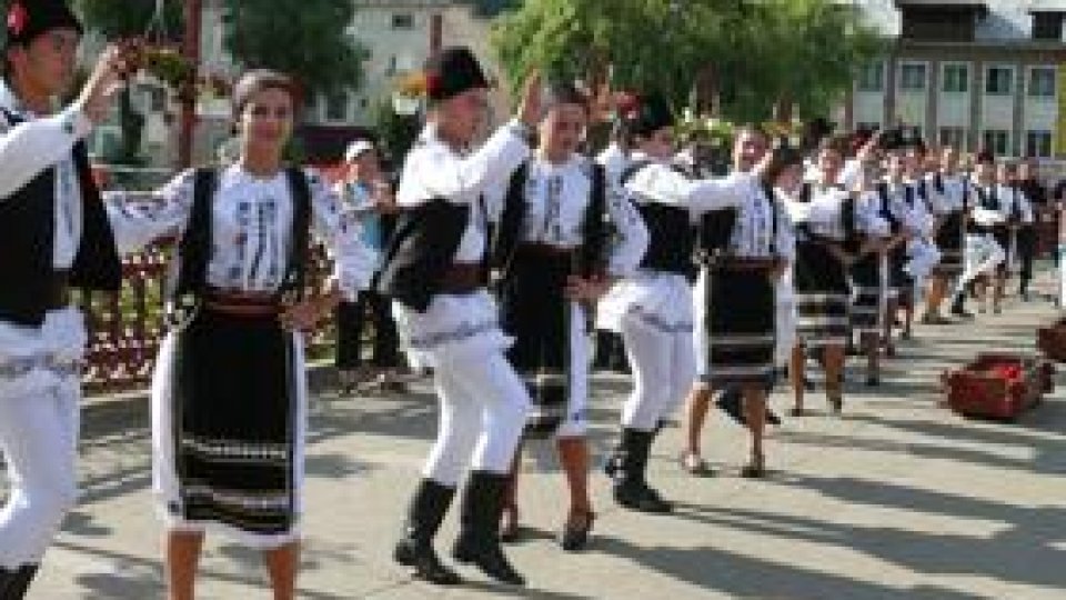 Festivalul naţional al ansamblurilor folclorice ale copiilor