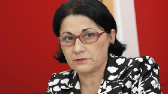 Ecaterina Andronescu ”should declare that she hasn’t plagiarism"