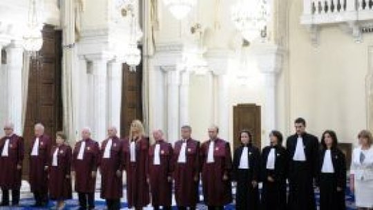 Curtea Constituţională dezbate suspendarea preşedintelui