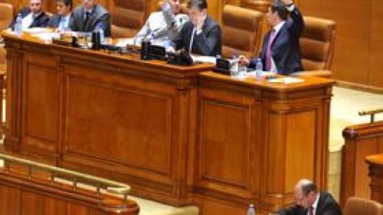 Parlamentul dezbate suspendarea lui Traian Băsescu(LIVE UPDATES)