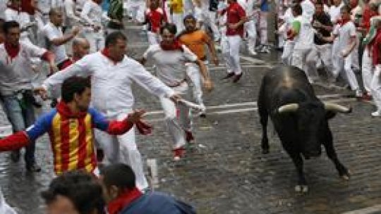 Cursele cu tauri de la Pamplona au început cu incidente