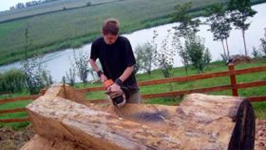 Tainele sculpturii în lemn