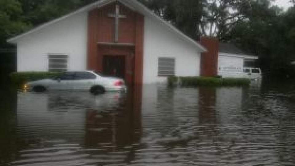Convenţia republicană, urmărită de o furtună tropicală