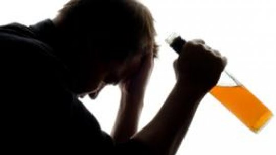 O sticlă de whisky șpagă pentru internare la dezalcoolizare