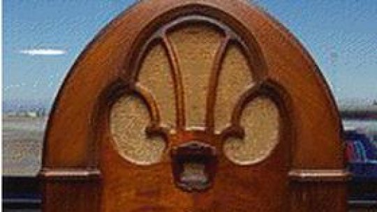 92 de ani de la prima transmisiune radio destinată publicului