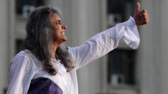 Cristi Minculescu se retrage din legendara trupă Iris