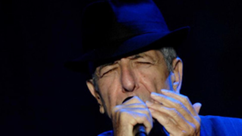 Leonard Cohen susţine un concert la Bucureşti