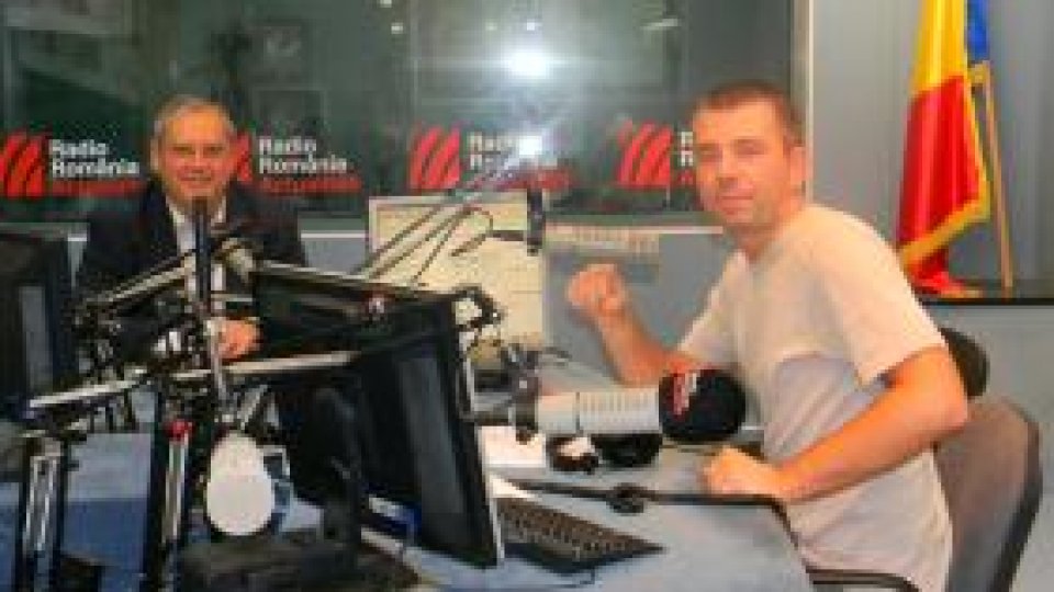 La mulţi ani, Dumitru Prunariu!