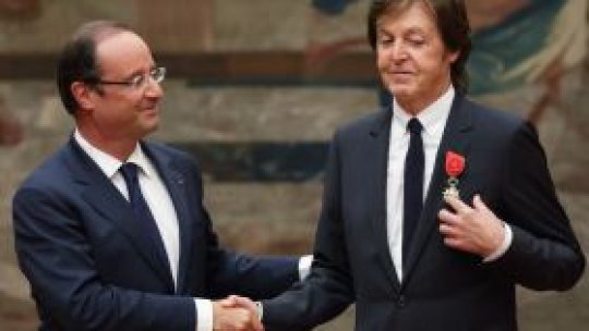 Paul McCartney, decorat de preşedintele francez