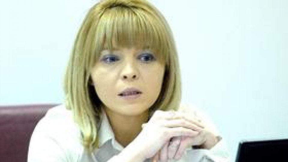 Nouă instanţe cer revocarea judecătoarei CSM Alina Ghica