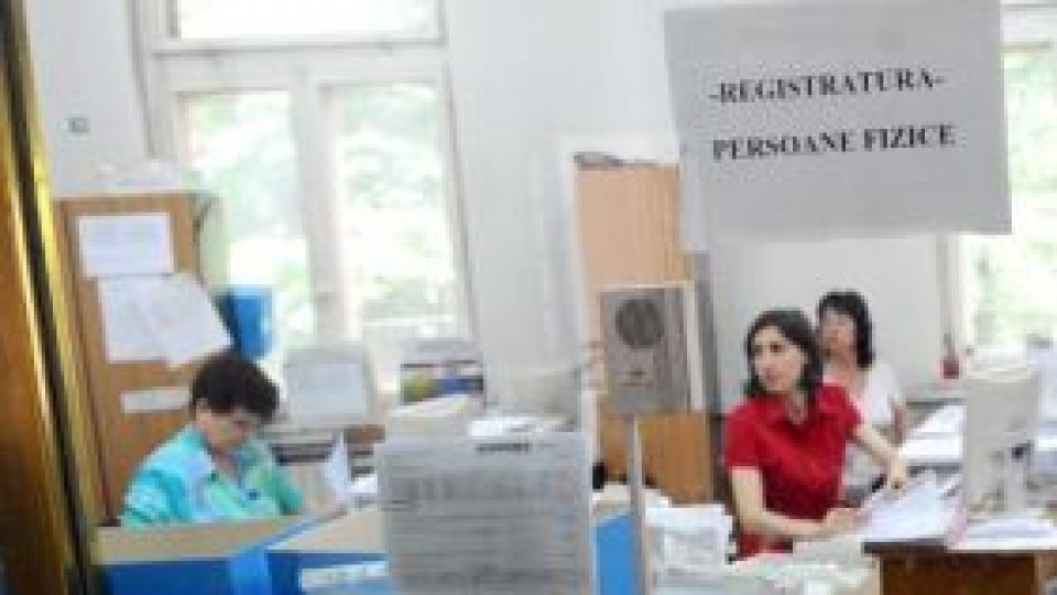 Proiectul de buget pe 2014, fără majorări salariale la bugetari