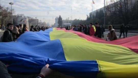 Steag tricolor din Chişinău, la Bucureşti