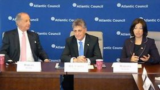 Vizită a ministrului apărării Mircea Duşa în SUA