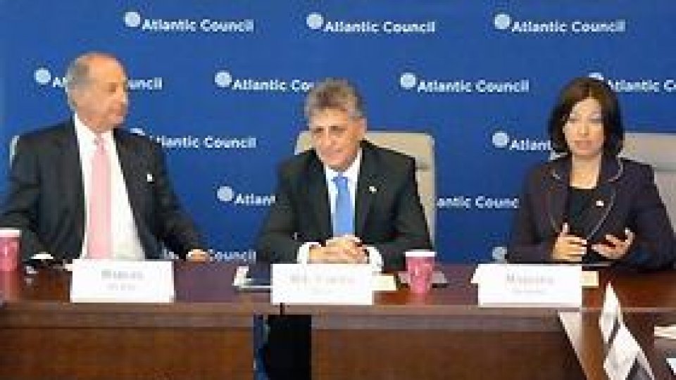 Vizită a ministrului apărării Mircea Duşa în SUA