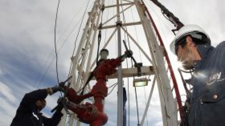 Muncitori români, "repatriaţi marţi" din Portugalia