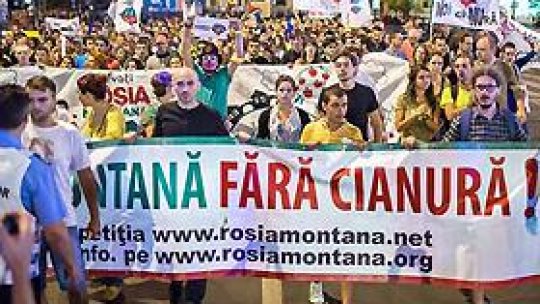 Mii de oameni au protestat împotriva proiectului Roşia Montană