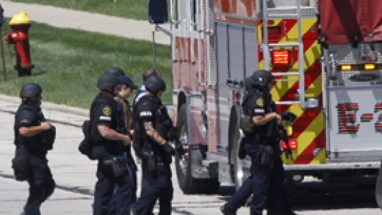 Focuri de armă într-un mall din New Jersey