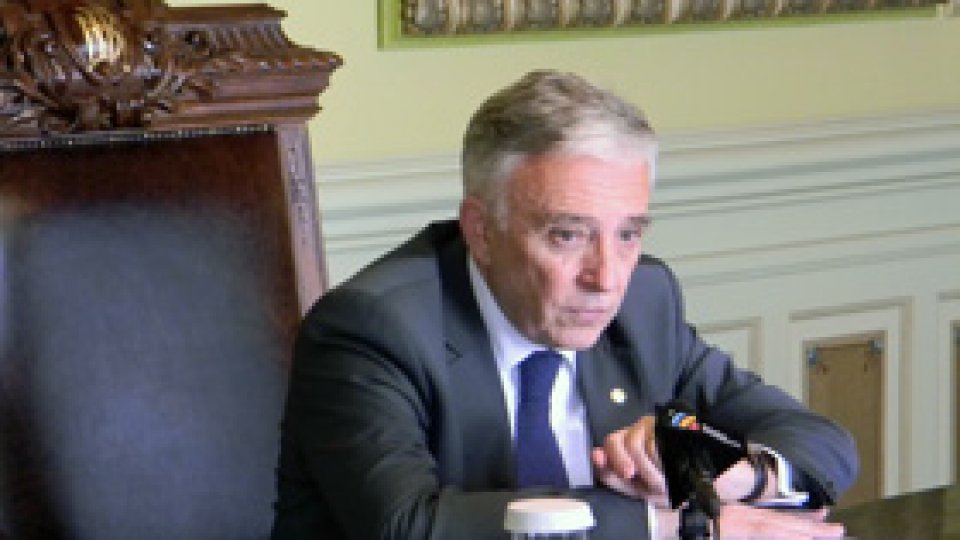 Majorările de taxe, "resimţite în a doua parte a lui 2014"