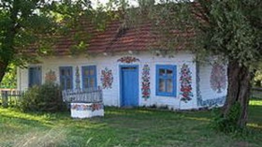 Atracţii europene - Zalipie, satul polonez pictat cu flori
