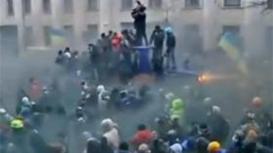 Ample manifestaţii în Ucraina