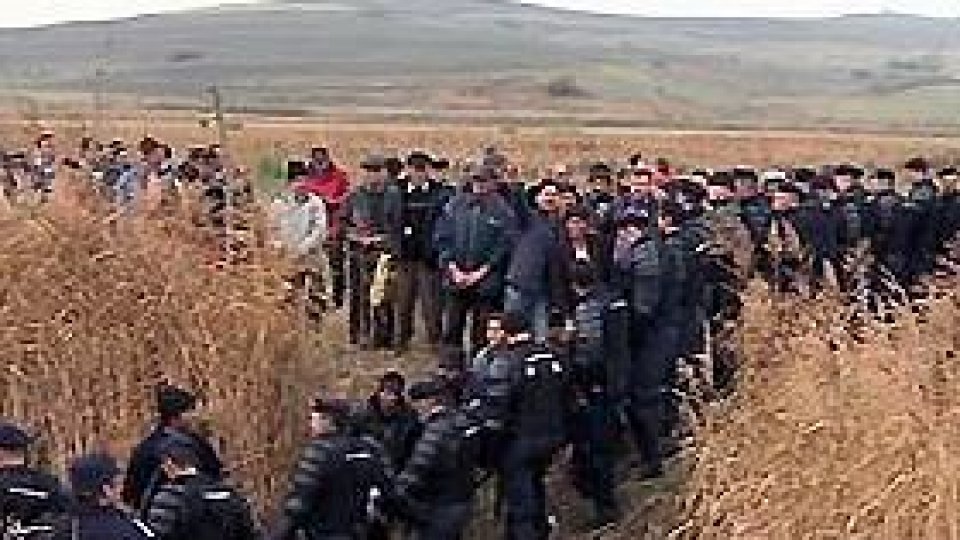 La Pungeşti continuă protestele faţă de gazele de şist