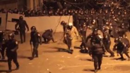 Criza politică se adânceşte la Kiev