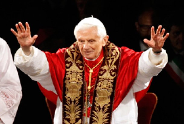 Papa Benedict a anunţat că "se retrage"