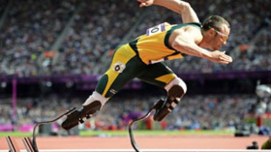 Atletul paralimpic Oscar Pistorius, "acuzat de crimă"