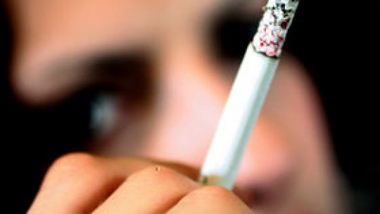 Ţigările cu arome şi cele subţiri "ar putea fi interzise"