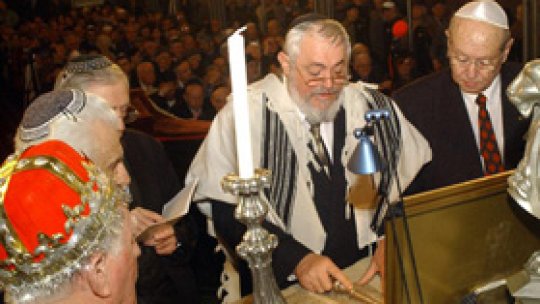 Evreii celebrează "cea mai veselă sărbătoare mozaică"