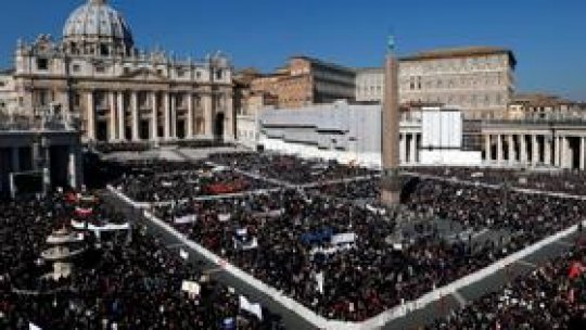 Papa Benedict al XVI-lea organizează ultima audienţă generală