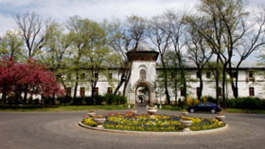 Strategia de privatizare a CFR Marfă, discutată în CSAT