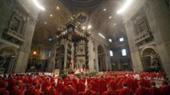 Cardinalii catolici aleg noul papă