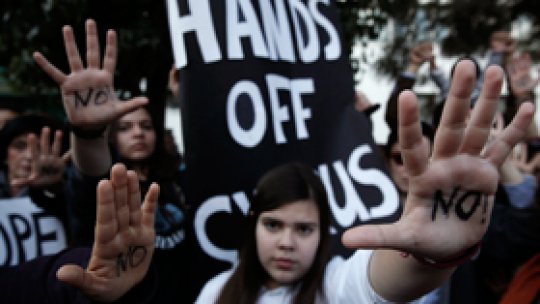 Negocieri în Cipru privind taxarea depozitelor bancare