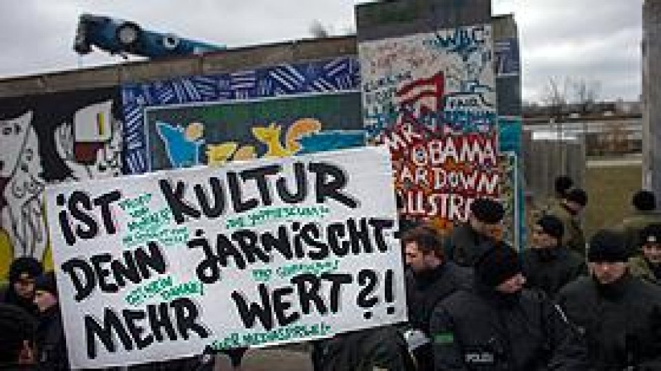Zidul Berlinului "ameninţat cu dispariţia"