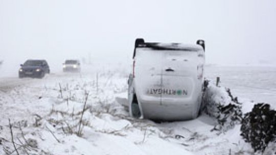 Ninsoarea închide şcoli în Marea Britanie