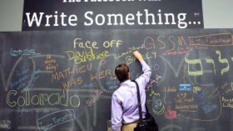 Mesajele agresive postate pe internet "sporesc frustrările"