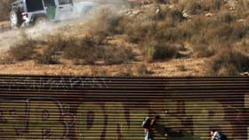 Români, călăuze pentru trecerea frontierei dintre Mexic şi SUA