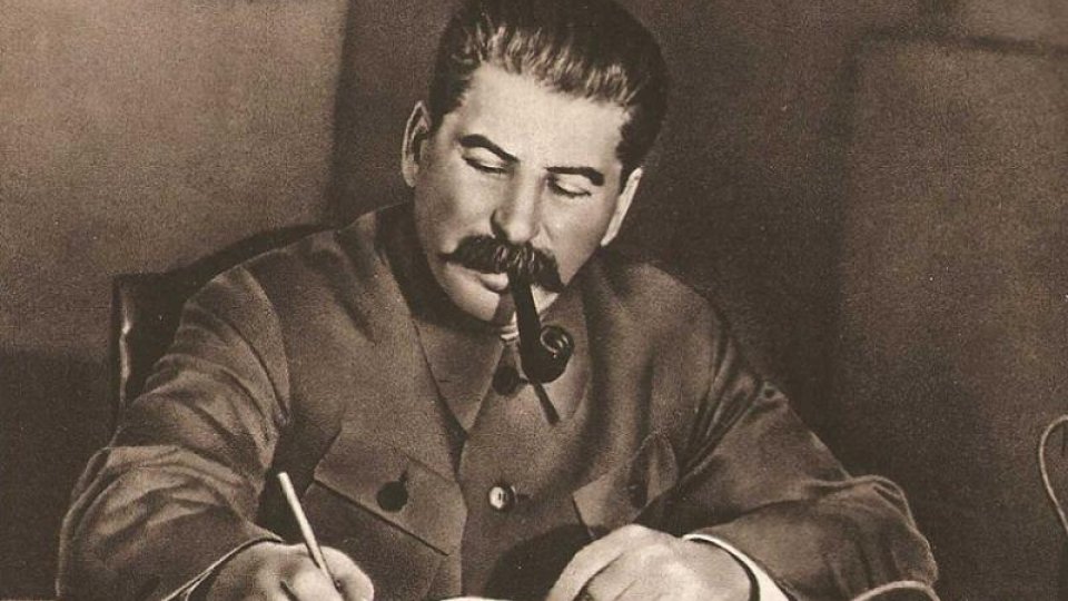 Cultul personalităţii lui I.V. Stalin în România