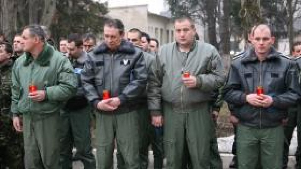 Ceremonii în unitaţi militare în memoria victimelor de la Bacău