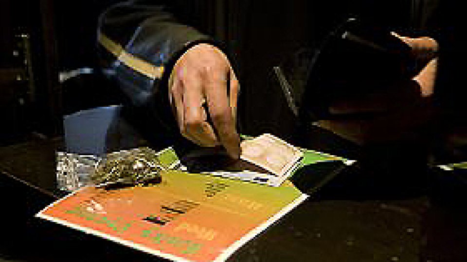 Traficanţi de droguri, arestaţi preventiv la Hunedoara