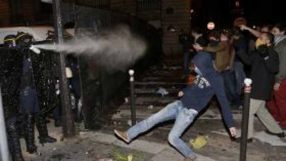 Manifestaţii la Paris împotriva legii privind căsătoriile gay