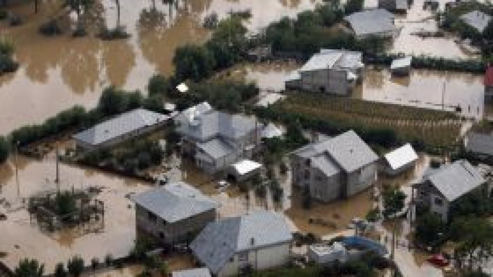 Pericol de inundaţii în mai multe judeţe