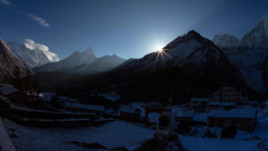 Fotografii pentru un pian şi o vioară