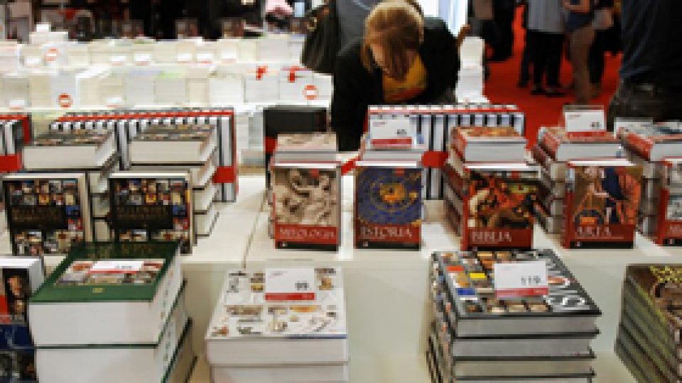 Peste 200 de edituri participă la Salonul de Carte Bookfest