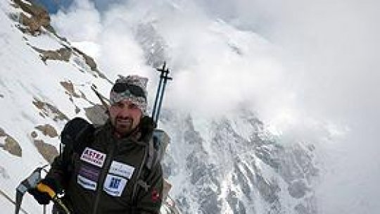 The Romanian alpinist Alex Gavan has climbed Sishapangma Peak